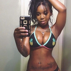 Carmelietje (25 jaar  ) uit West-vlaanderen