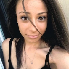 Jeanettebo (21 jaar  ) uit Noord-Holland