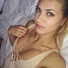 Jojolanda (24 jaar  ) uit Limburg