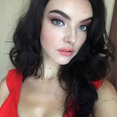 YesYes67 (23 jaar  ) uit Zeeland