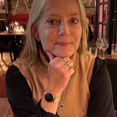 Muzien (69 jaar  ) uit Noord-Brabant