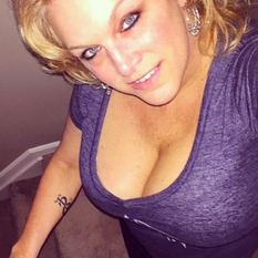 Betu (52 jaar  ) uit Friesland