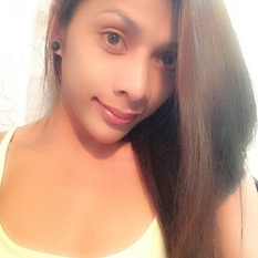 Arielle (32 jaar  ) uit Overijssel