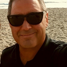 Mauro (61 jaar  ) uit Flevoland