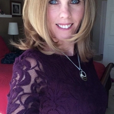 kleurrijk (52 jaar  ) uit Oost-vlaanderen