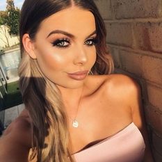 Zarina (23 jaar  ) uit Noord-Holland