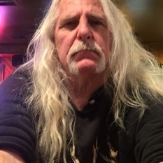 Snorremans (70 jaar  ) uit Overijssel