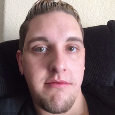 Nelis (33 jaar  ) uit Vlaams-brabant