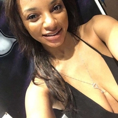 Syha (31 jaar  ) uit Zeeland