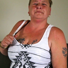 Hoture (65 jaar  ) uit Noord-Holland