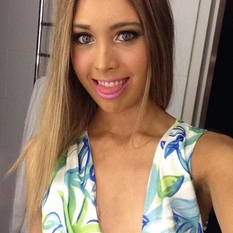 Annemarieke (22 jaar  ) uit Oost-vlaanderen