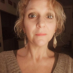 Nihalda (51 jaar  ) uit Utrecht