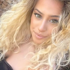 LadyFlower (26 jaar  ) uit Zuid-Holland