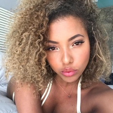 Freedomlove (25 jaar  ) uit Oost-vlaanderen