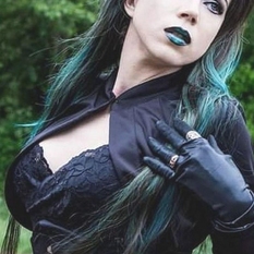 loverinHelga (25 jaar  ) uit Zuid-Holland