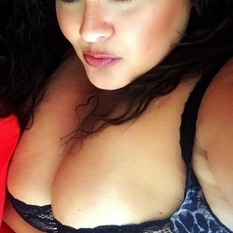 Hesta (41 jaar  ) uit Oost-vlaanderen