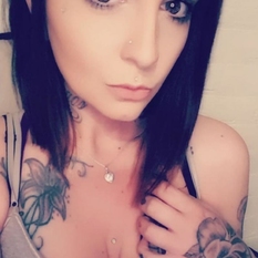 Xinana (29 jaar  ) uit West-vlaanderen