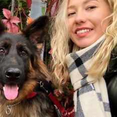 Unami (28 jaar  ) uit Noord-Holland