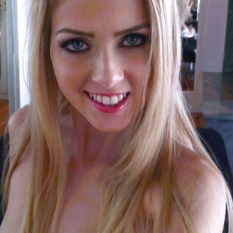 Loori (28 jaar  ) uit Limburg