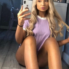 Jammiejammie (22 jaar  ) uit Zuid-Holland