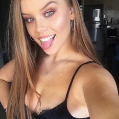 Stefje (25 jaar  ) uit Utrecht