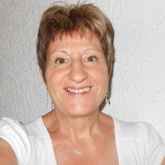 Brigittje (69 jaar  ) uit Groningen