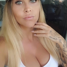 Femmefatal (34 jaar  ) uit Noord-Brabant