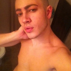 KaleHercules (33 jaar  ) uit Drenthe