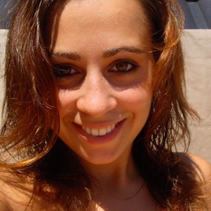 brunette_Deborah (26 jaar  ) uit Zuid-Holland