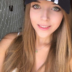 Losbolmelanie (25 jaar  ) uit Oost-vlaanderen