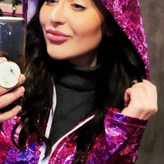 meloona (19 jaar  ) uit Drenthe