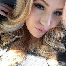 Simohoh (26 jaar  ) uit Noord-Brabant