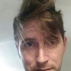 Ssstiekem (43 jaar  ) uit Waals-Brabant