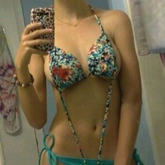 SoLovelyOne (23 jaar  ) uit Het Brussels Hoofdst