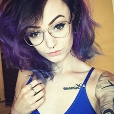 MaddyB (28 jaar  ) uit Waals-Brabant