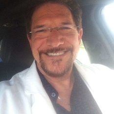 Rogere (62 jaar  ) uit Vlaams-brabant